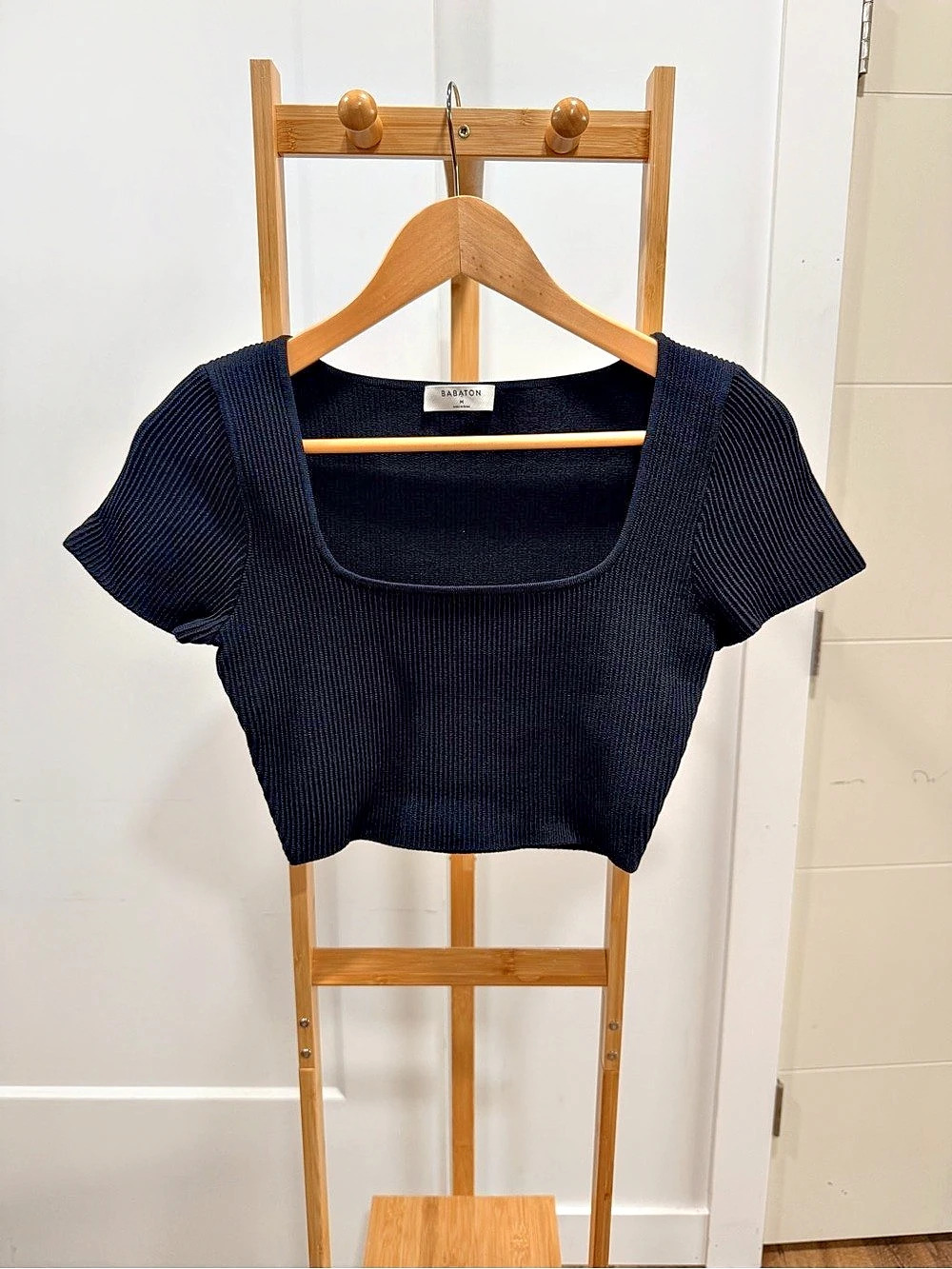 Babaton Sculpt Knit Squareneck Short Sleeve Black Size Medium